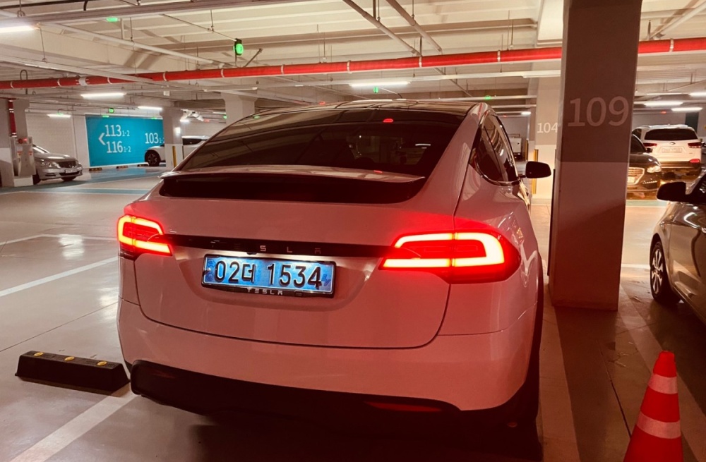 Tesla Model X