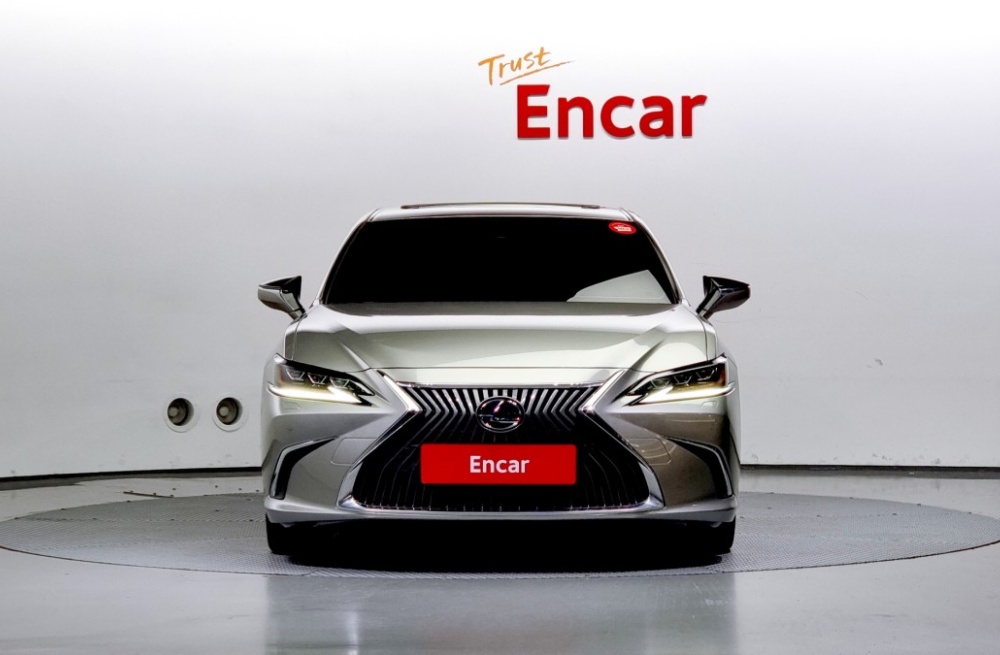 Lexus ES300h 7th generation