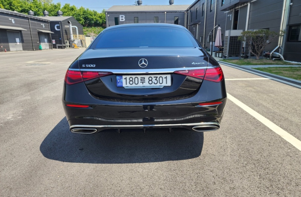 Mercedes-Benz S-Class W223