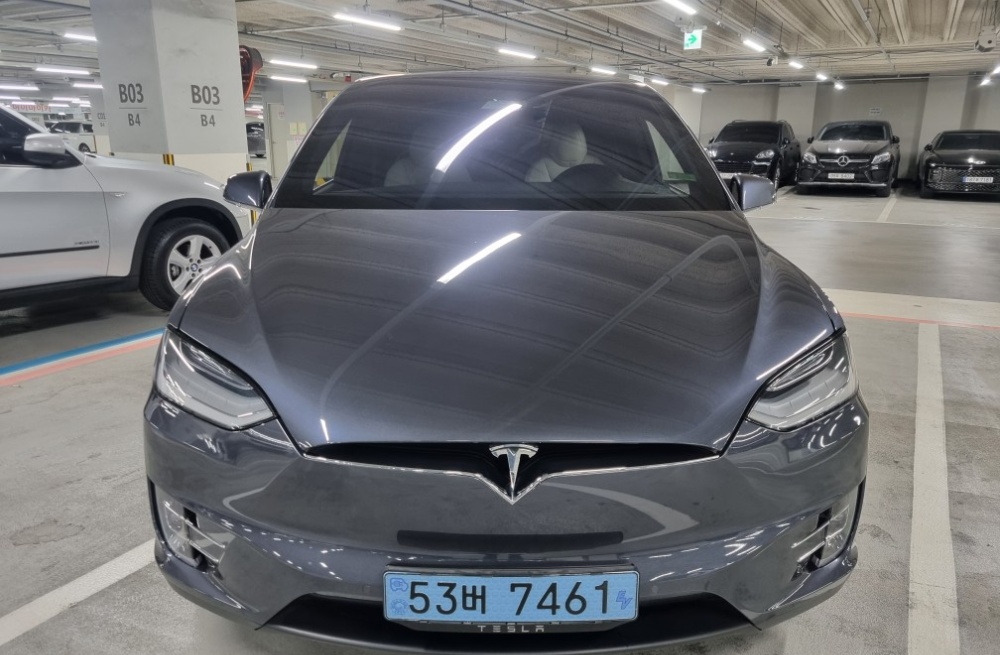 Tesla Model X