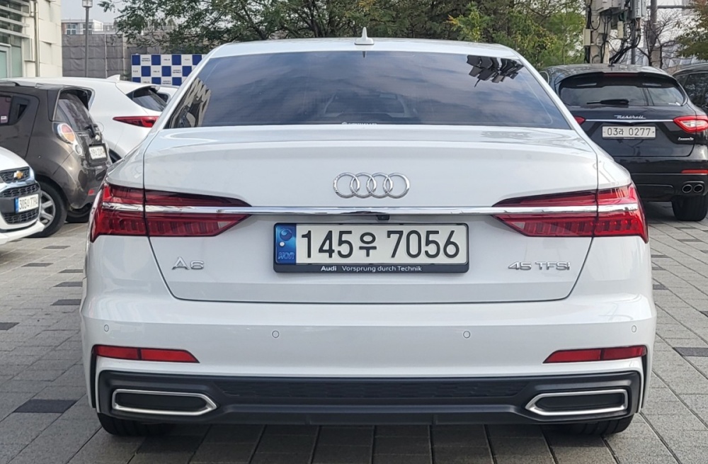 Audi A6 (C8)