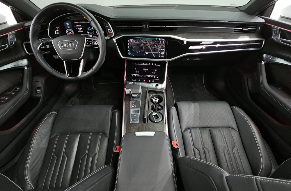 Audi A7 (4K)