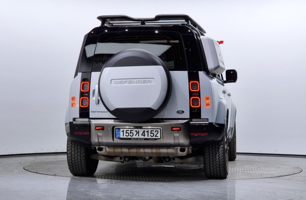 Land rover Defender (L663)