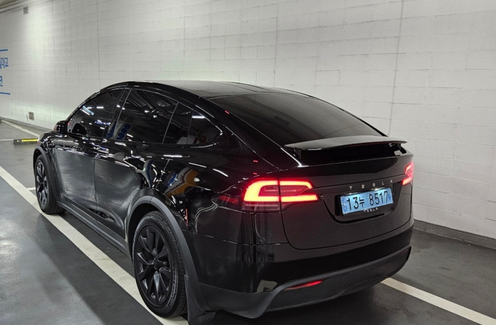 Tesla Model X