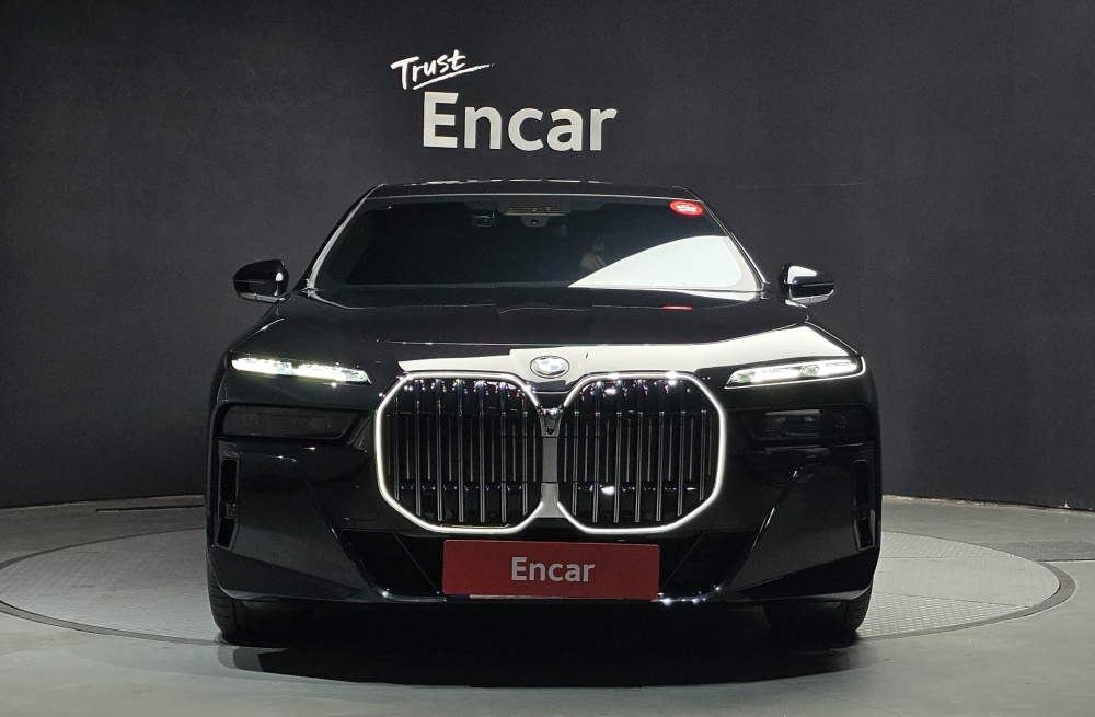 BMW 7 Series (G70)