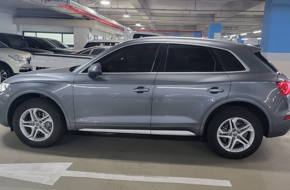 Audi Q5 (FY)