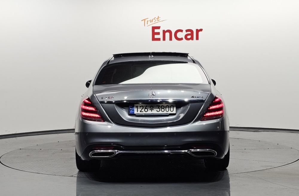 Mercedes-Benz S-Class W222