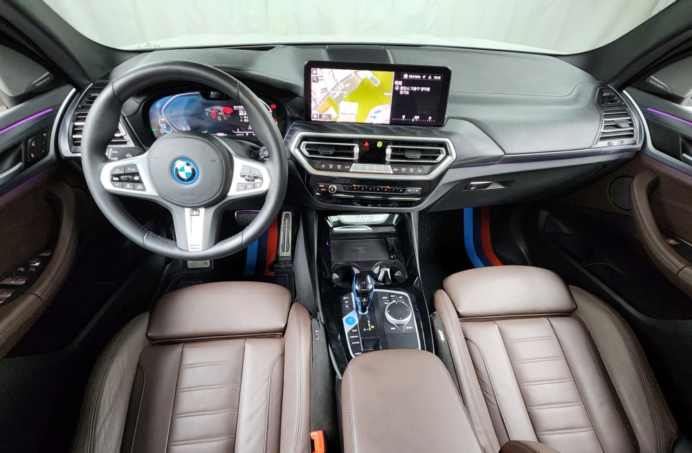 BMW iX3