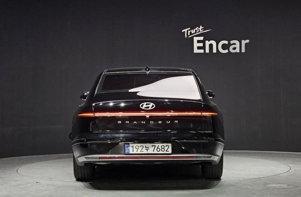 Hyundai Grandeur (GN7)