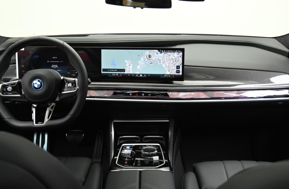 BMW i7 (G70)