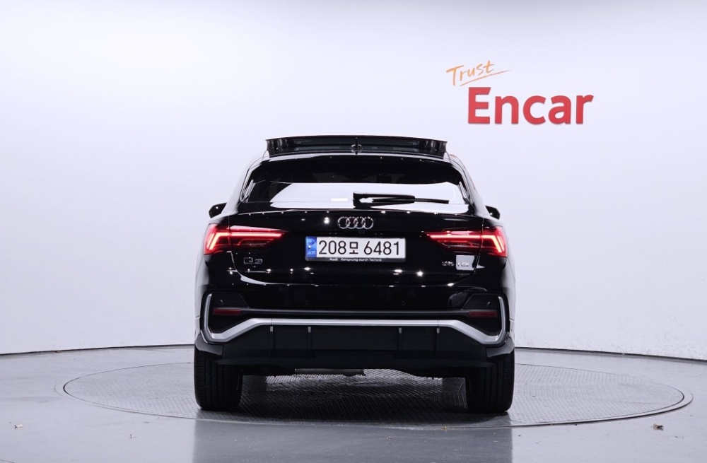 Audi Q3 (F3)