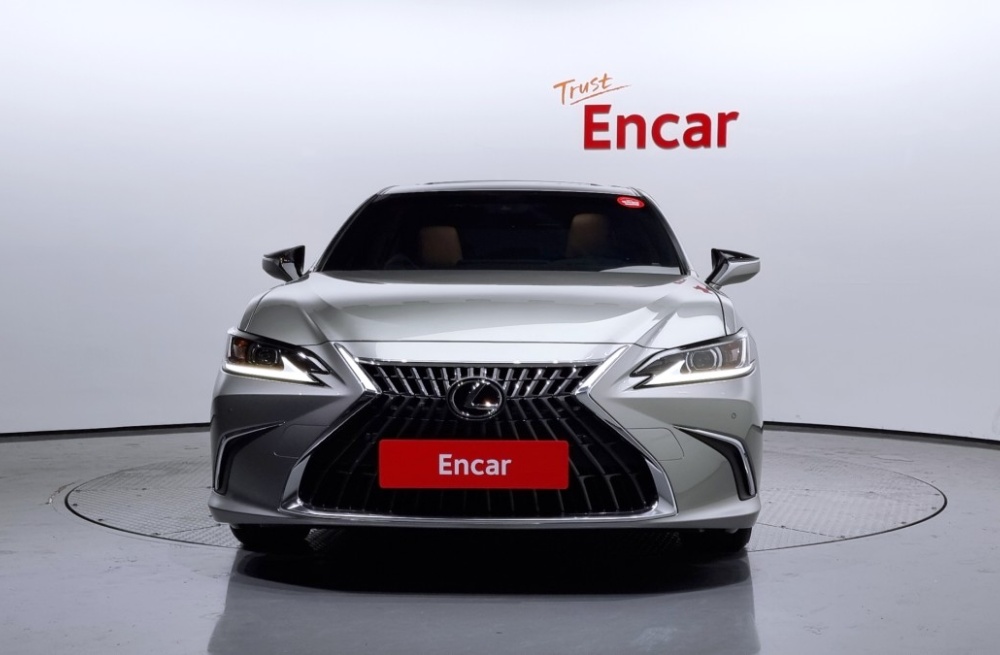 Lexus ES300h 7th generation