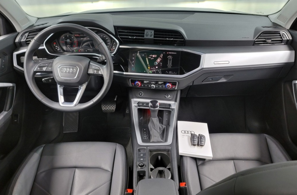 Audi Q3 (F3)