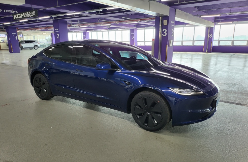 Tesla model 3