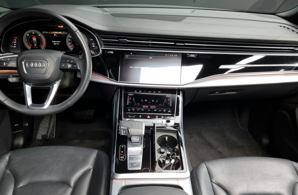 Audi Q8 (4M)