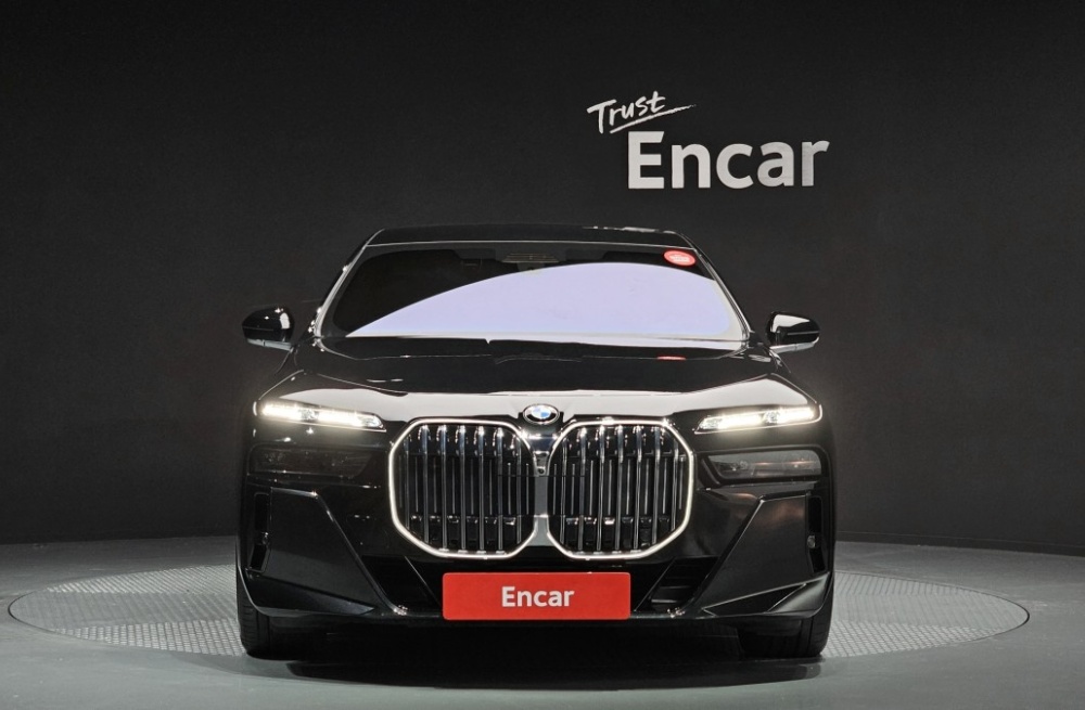 BMW 7 Series (G70)