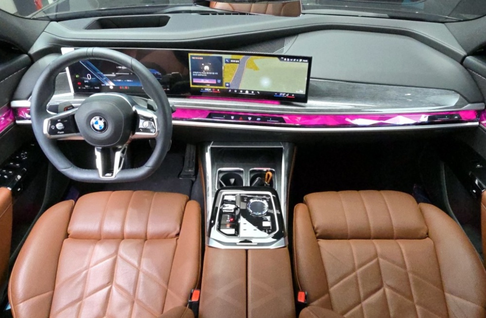 BMW 7 Series (G70)