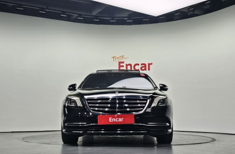 Mercedes-Benz S-Class W222