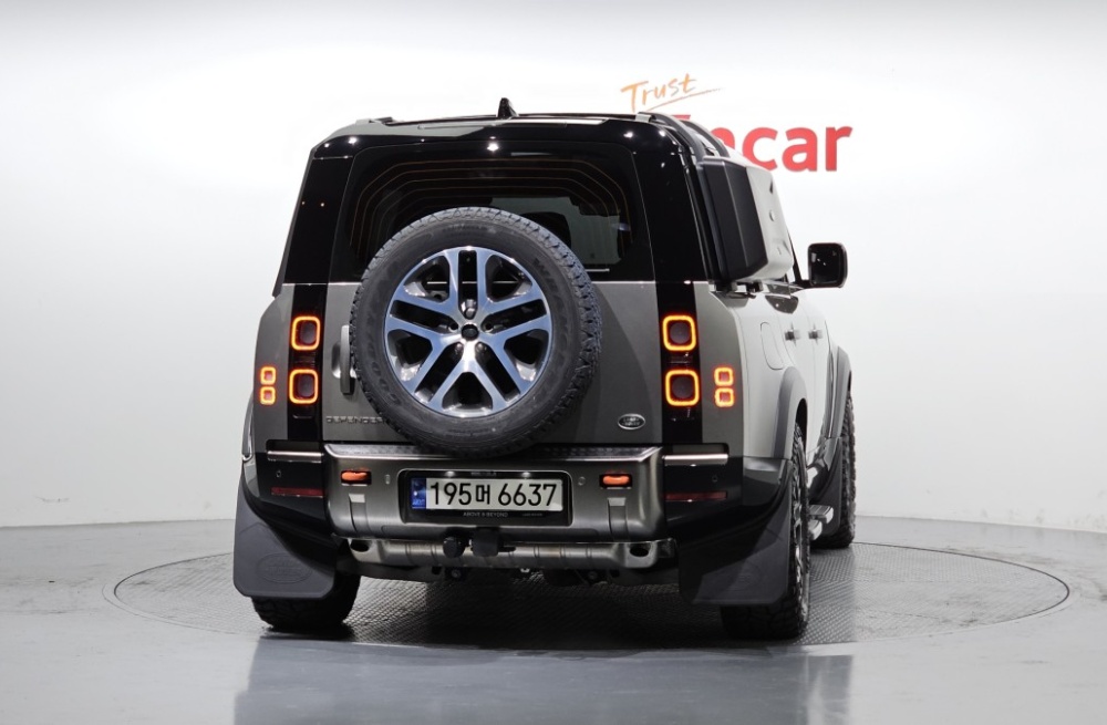 Land rover Defender (L663)