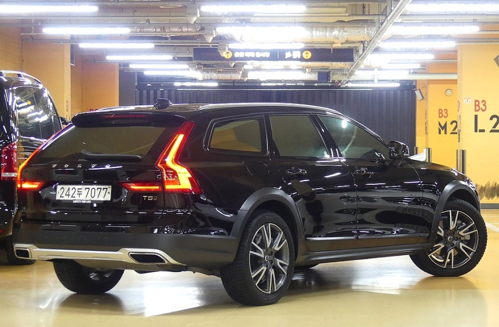 Volvo V90 Cross Country