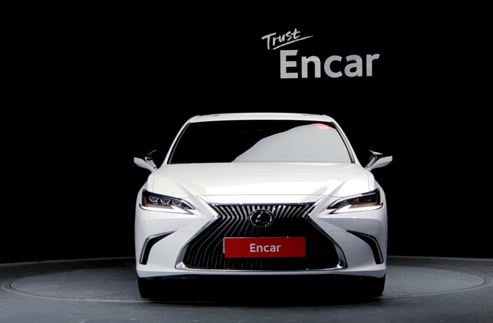 Lexus ES300h 7th generation