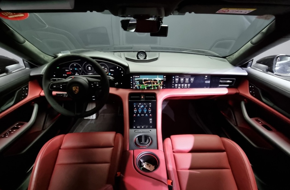 Porsche Taycan