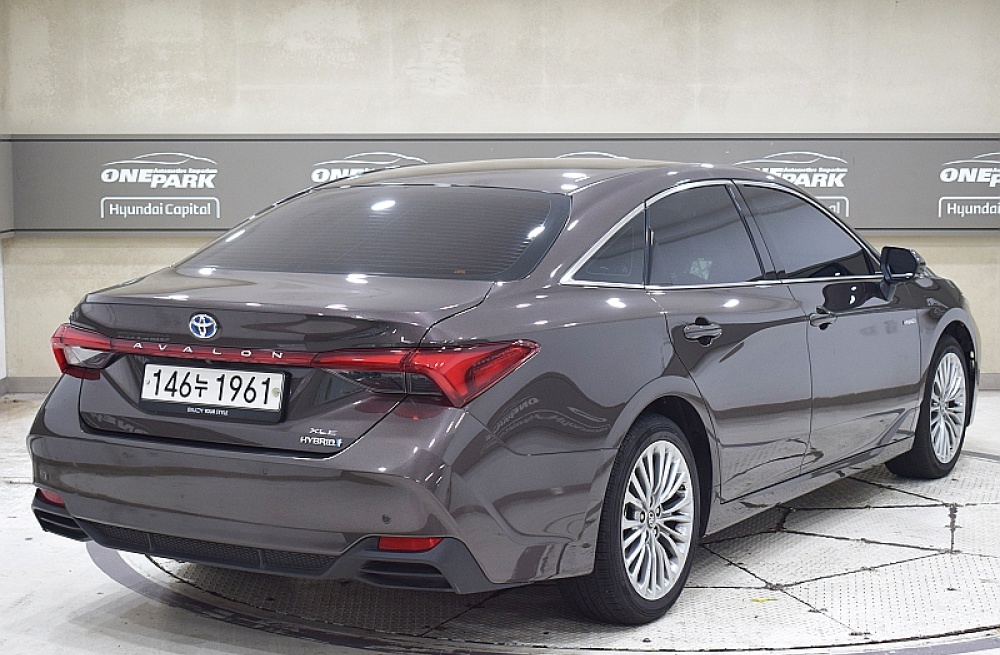 Toyota Avalon 5th generation