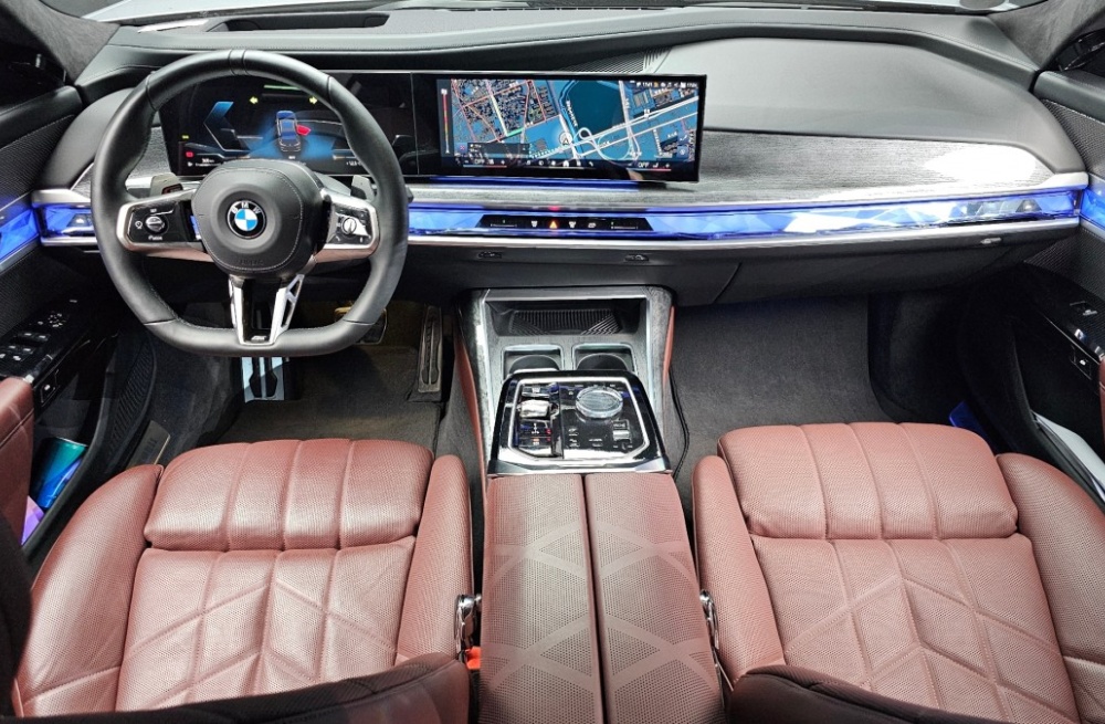 BMW 7 Series (G70)