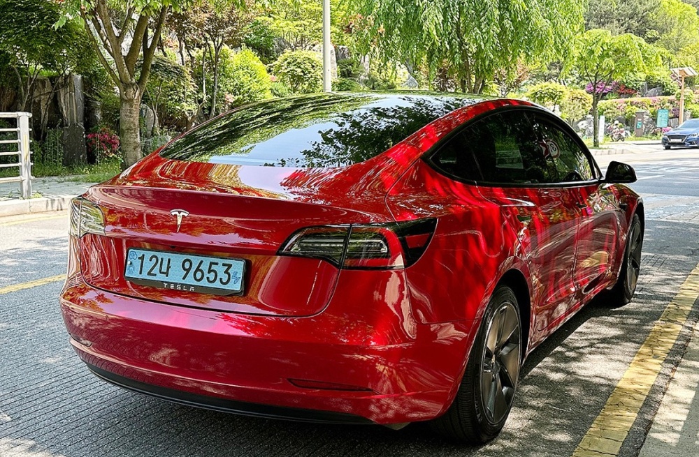 Tesla model 3