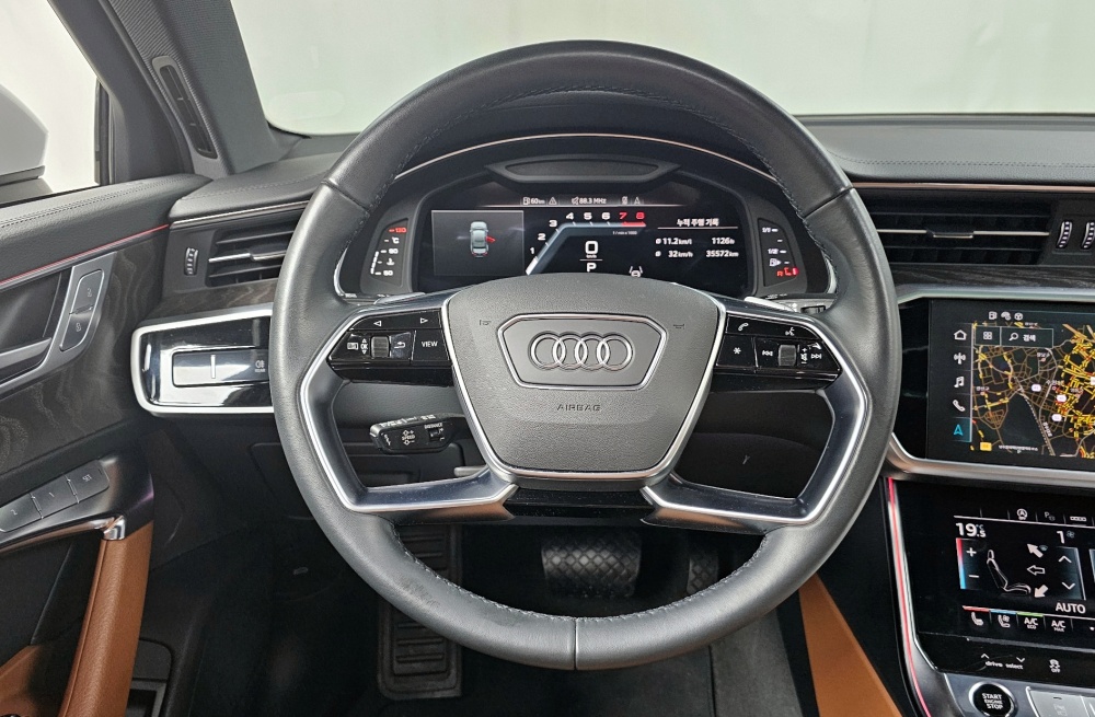 Audi A6 (C8)