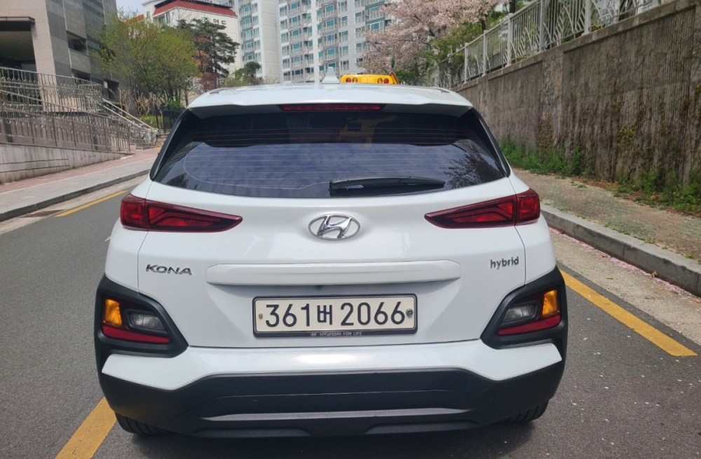Hyundai kona hybrid