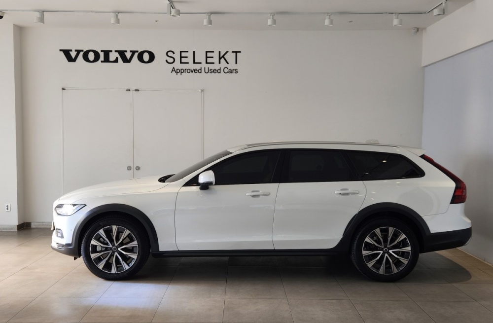 Volvo V90 Cross Country