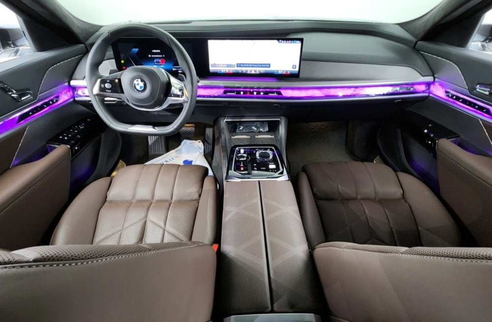 BMW 7 Series (G70)