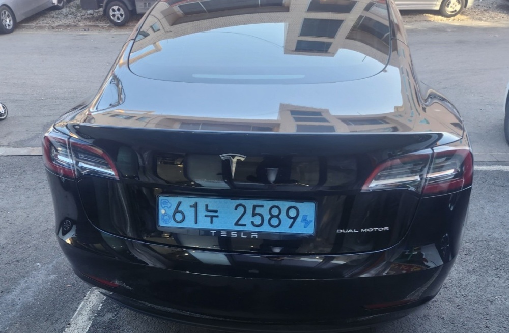 Tesla model 3