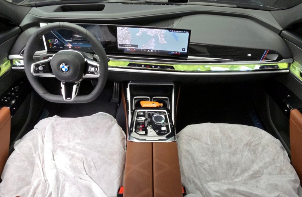 BMW 7 Series (G70)