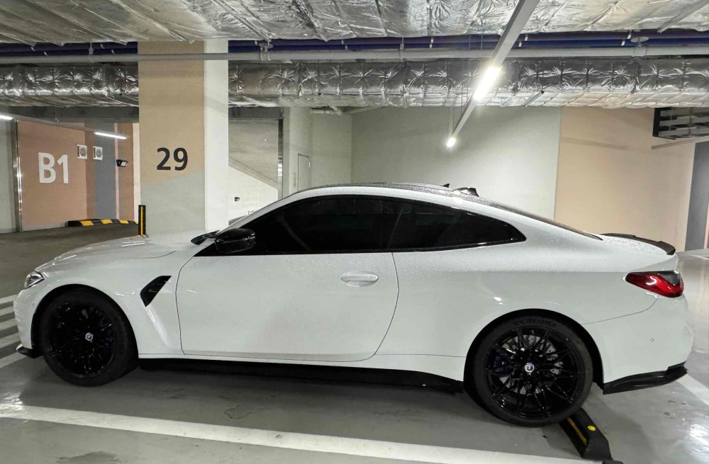 BMW M4 (G82)