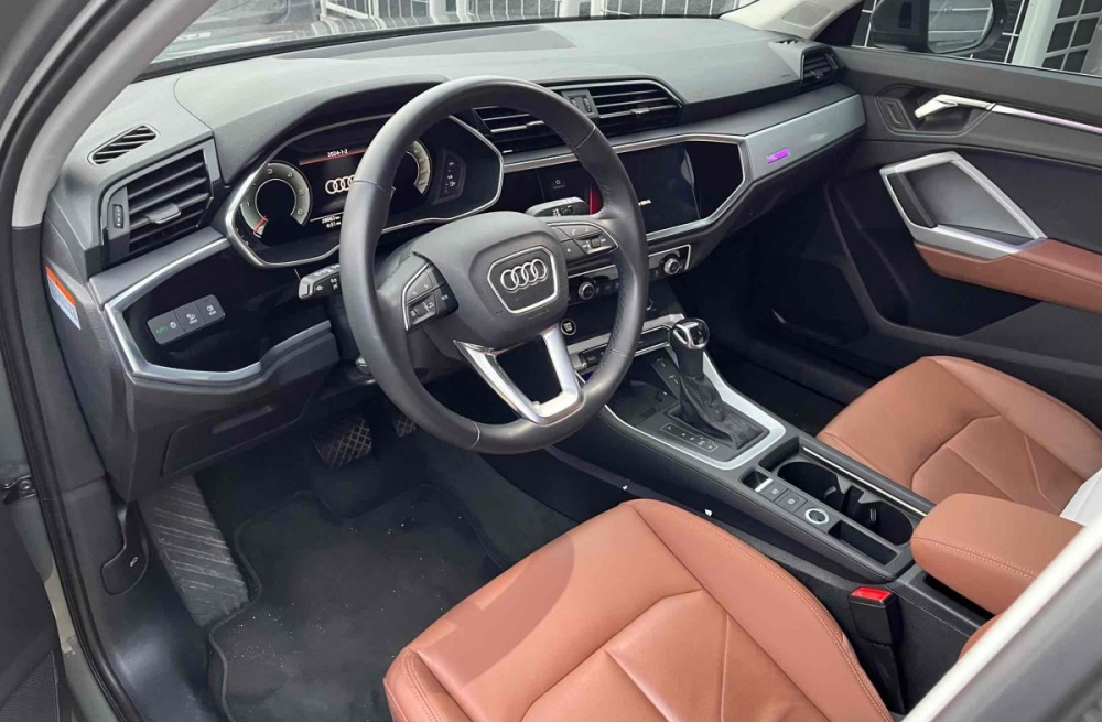 Audi Q3 (F3)