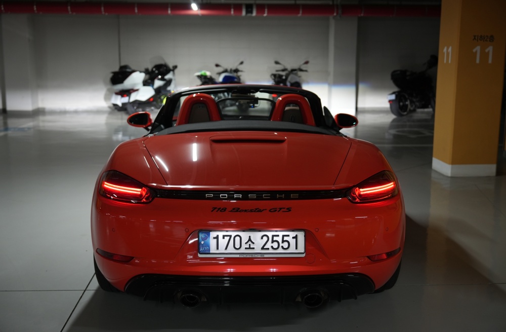 Porsche 718 boxster