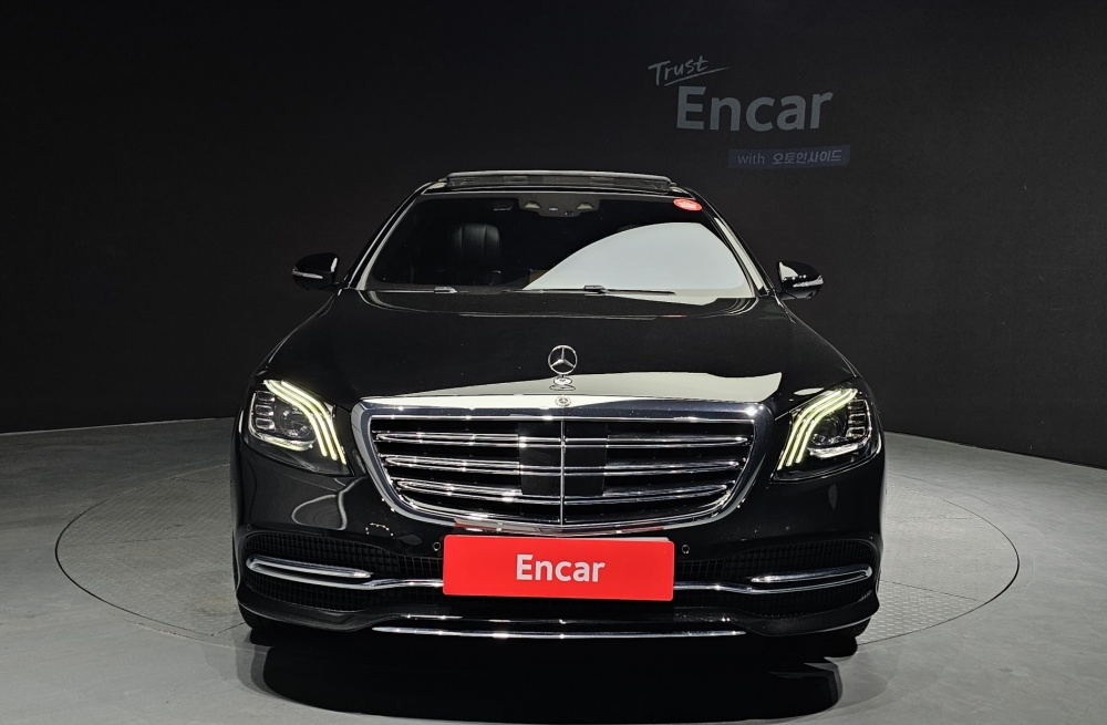 Mercedes-Benz S-Class W222