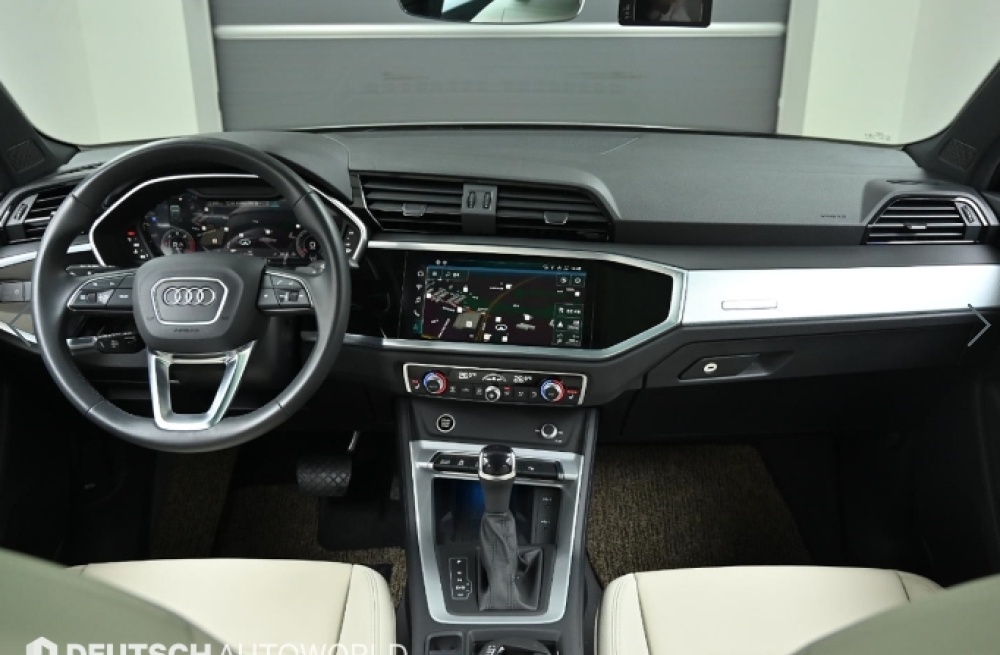 Audi Q3 (F3)