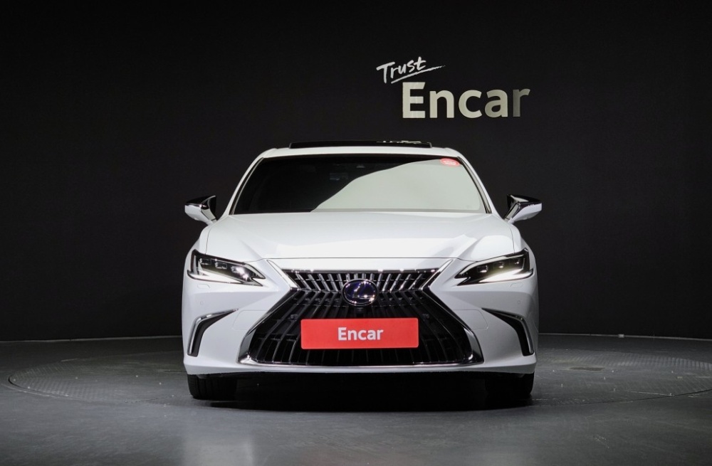 Lexus ES300h 7th generation
