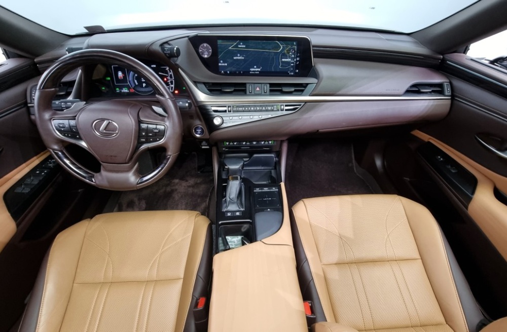 Lexus ES300h 7th generation