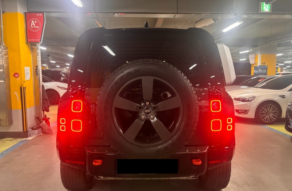 Land rover Defender (L663)