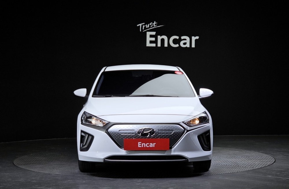 Hyundai The new Ioniq electric