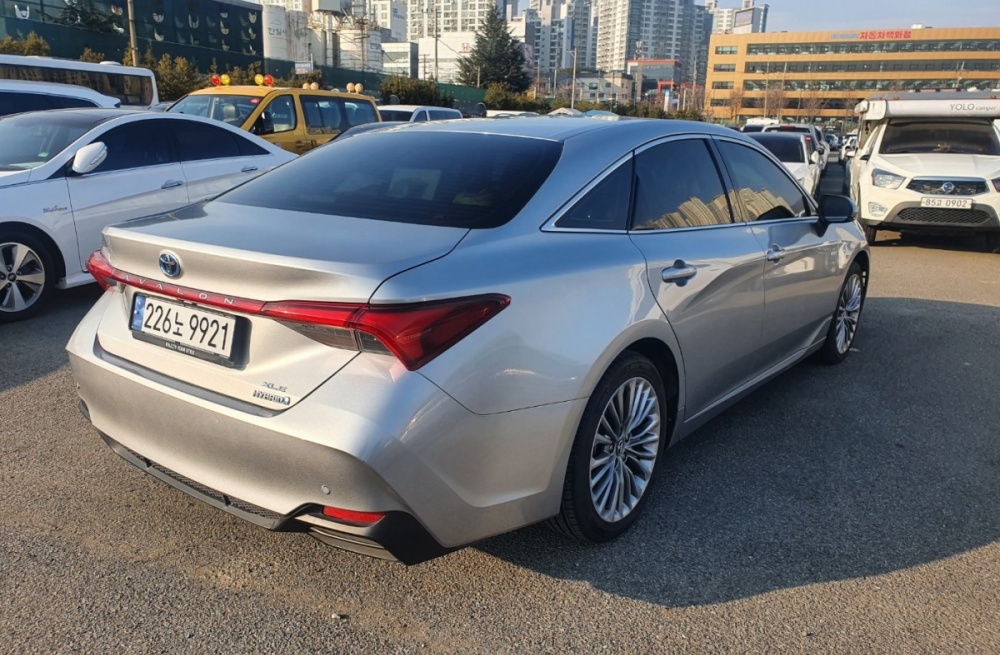 Toyota Avalon 5th generation