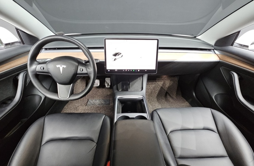 Tesla model 3