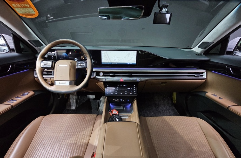 Hyundai Grandeur Hybrid (GN7)