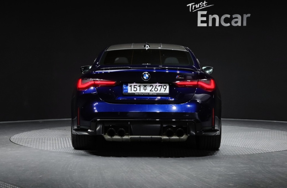 BMW M4 (G82)