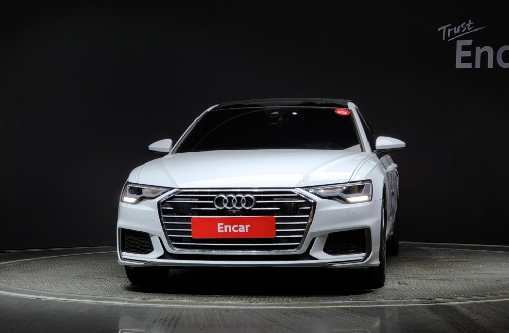 Audi A6 (C8)