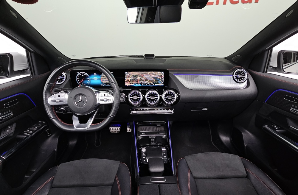 Mercedes-Benz EQA-H243